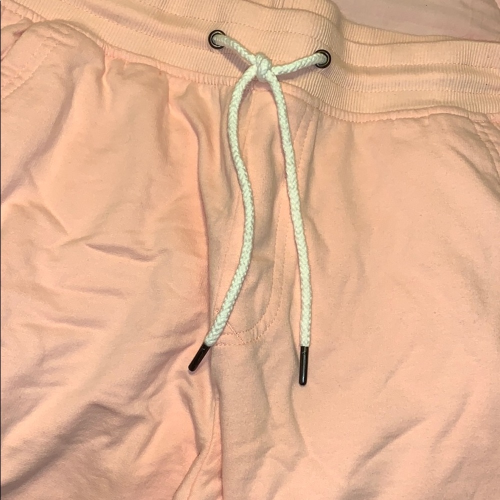 Shorts - Picture 3 of 4